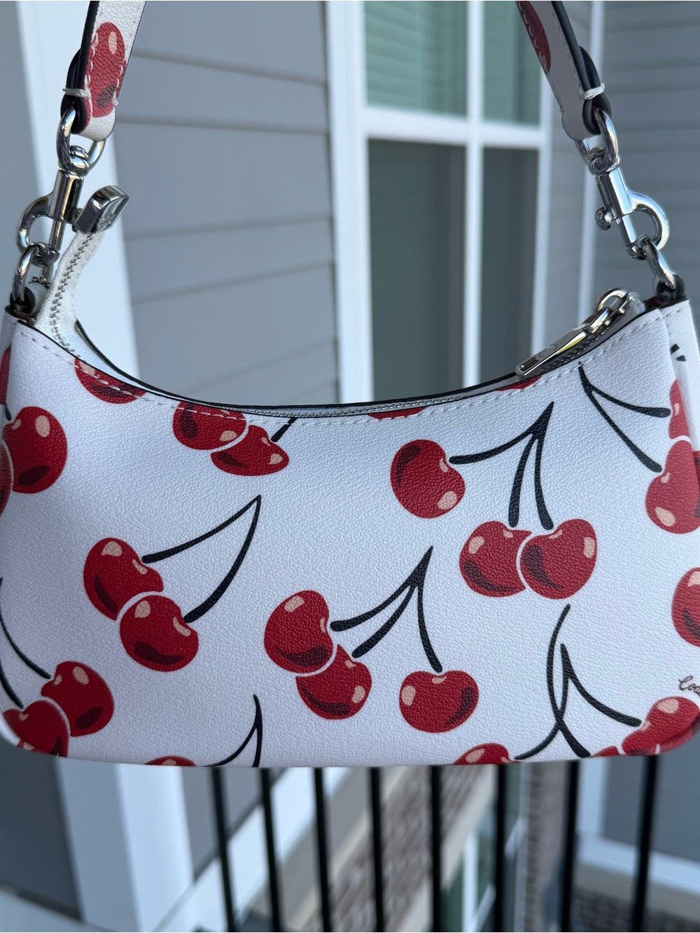Coach White Cherry shoulder bag - Picture 4 of 8